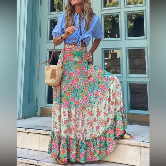 Dresses & Skirts - Boho floral print ruffle hem maxi dress